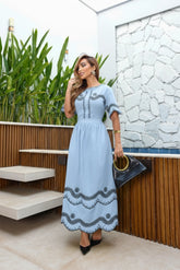 Vestido Bordado Capri