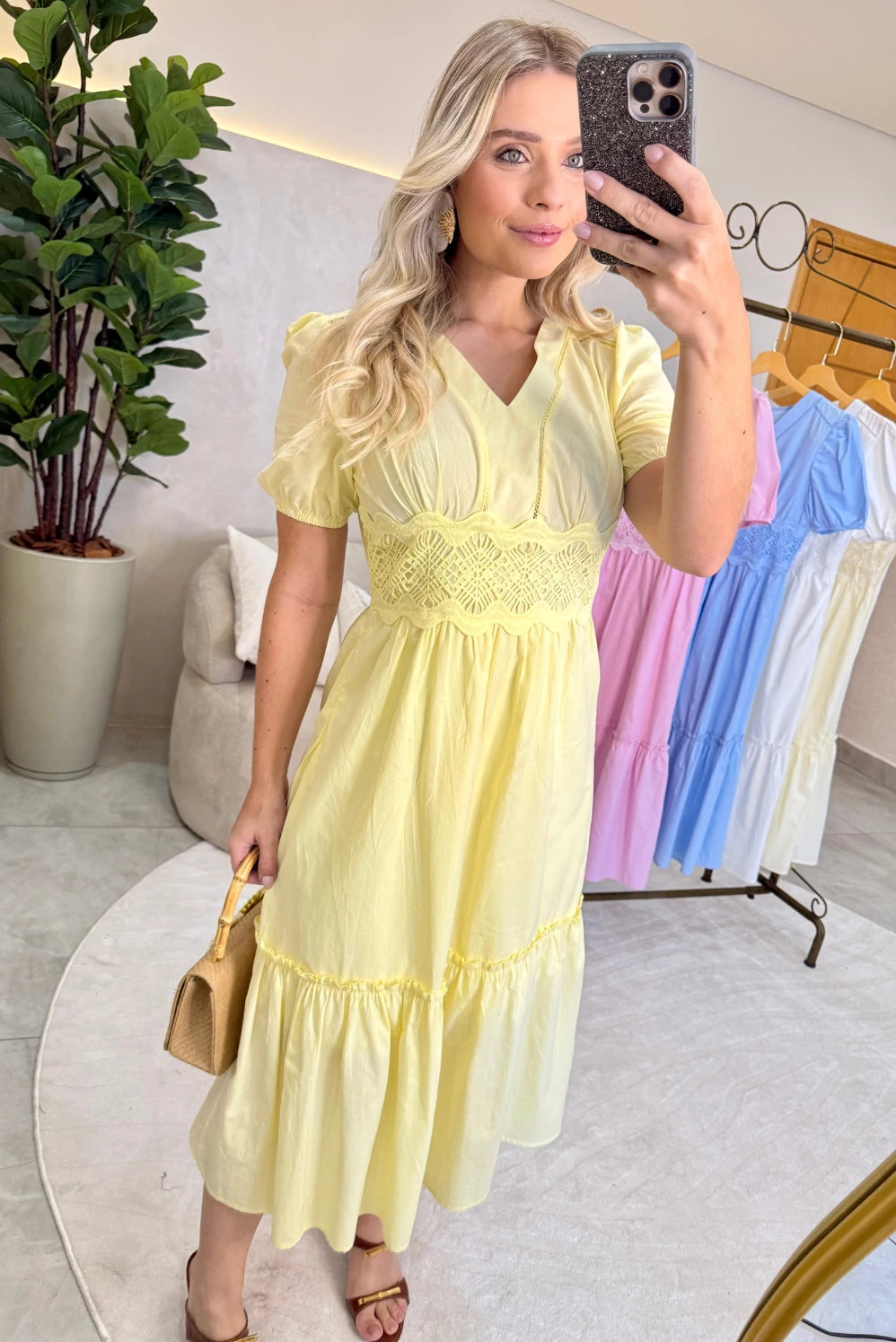 Vestido Bordado Midi Selena